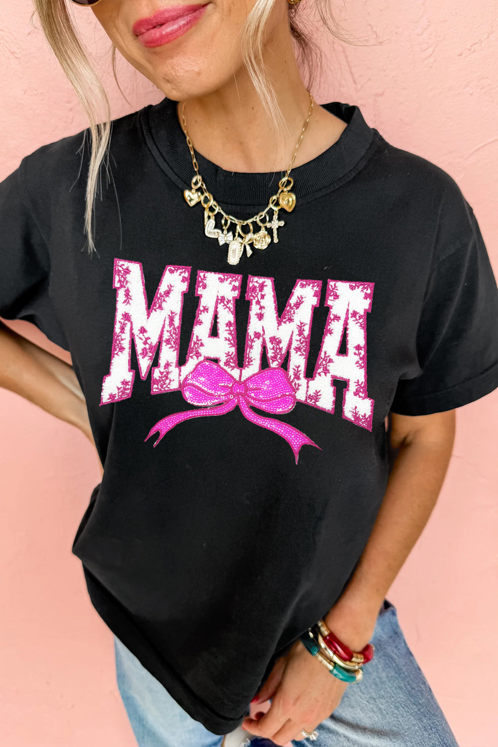 Floral MAMA Bow Graphic Tee – Black Cute Mom T-Shirt (S–3XL)