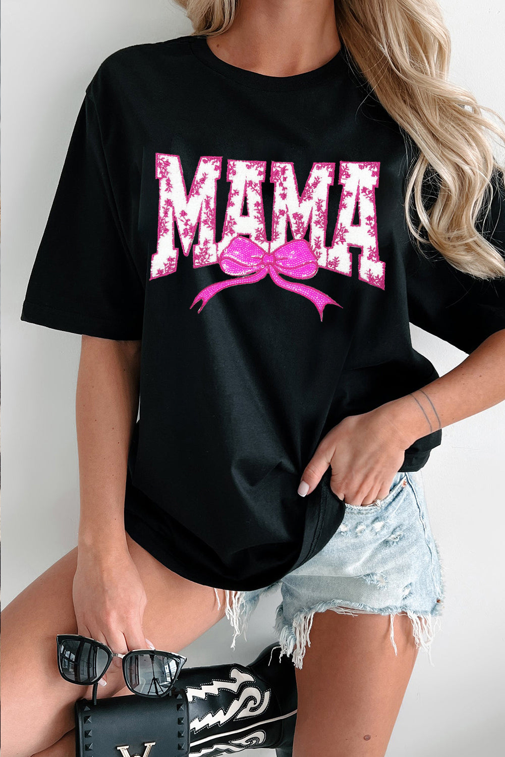 Floral MAMA Bow Graphic Tee – Black Cute Mom T-Shirt (S–3XL)