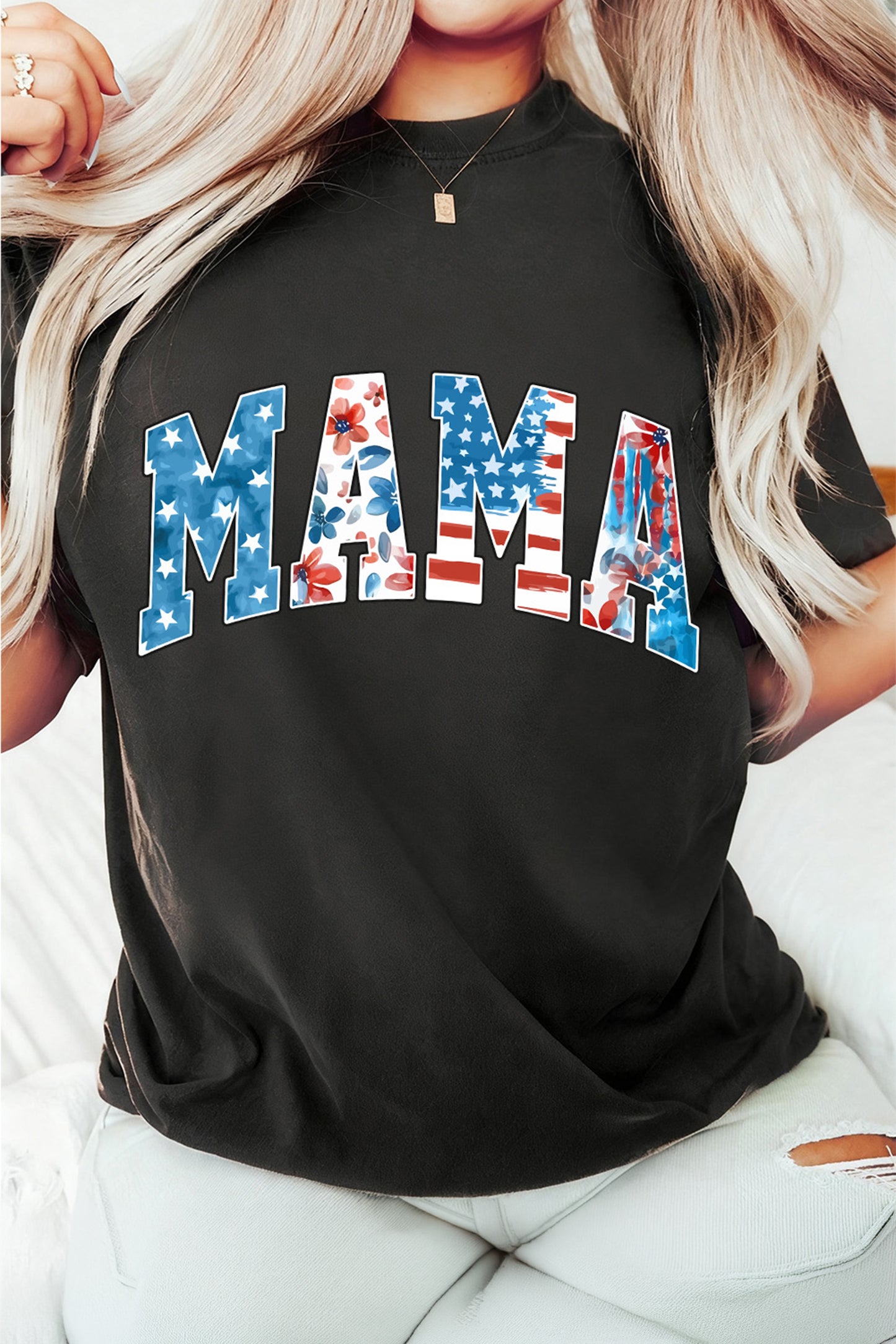 MAMA Patriotic Graphic Tee – Black Floral American Flag Shirt (S–3XL)