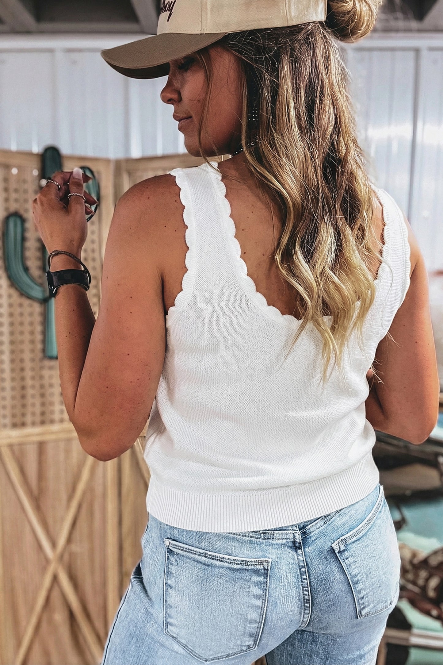 Retro Floral Knit Sweater Vest White Scalloped Trim Tank Top (S–XL)